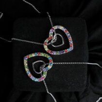 Graceful multicolor heart necklace