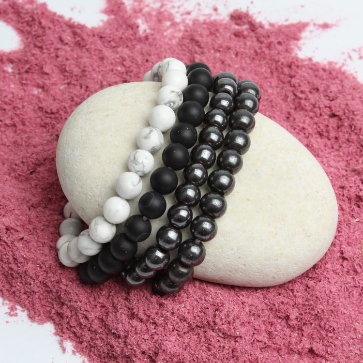 Snow White Dashing Beaded Bracelet